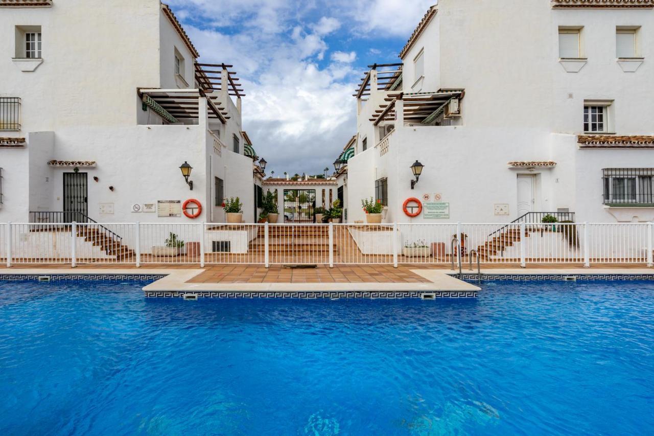 La Duquesa Apartment With Pool By Costarentals - Ref M8 مانيلفا المظهر الخارجي الصورة